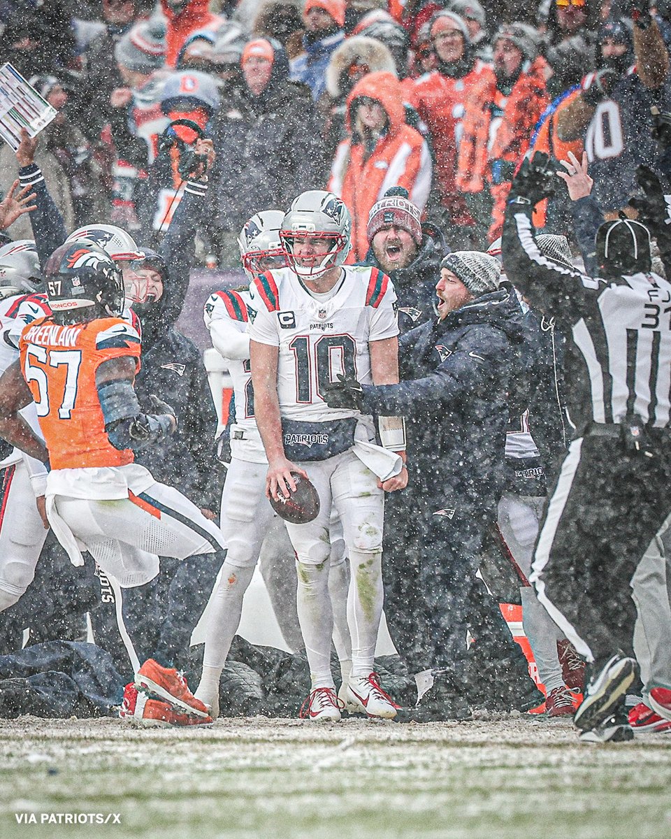 SportsCenter's tweet image. DRAKE "SUPER BOWL BOUND" MAYE 🏆

📸: @Patriots