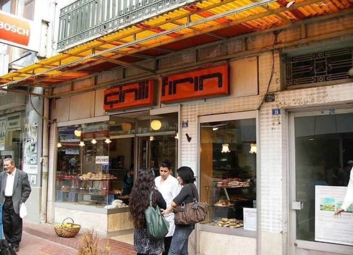 İzmit Fethiye caddesinde ki Çinili fırını hatırlayanlar var mı ?
#fethiyecaddesi