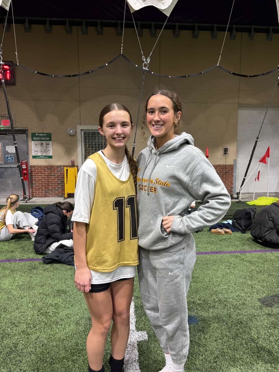 Lindsey Moeller tweet media