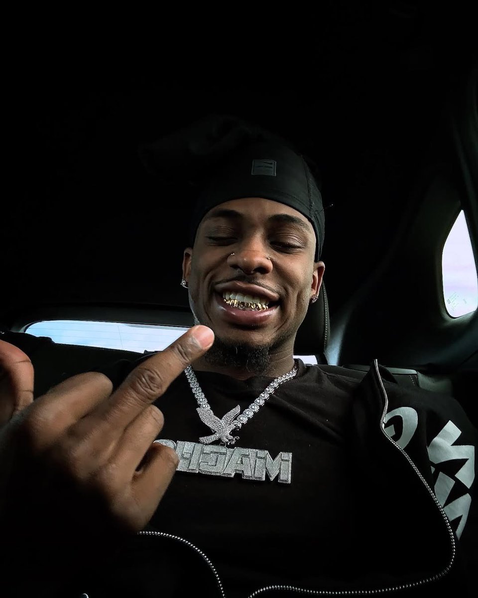 𝐂𝐨𝐫𝐢𝐨𝐧 tweet media