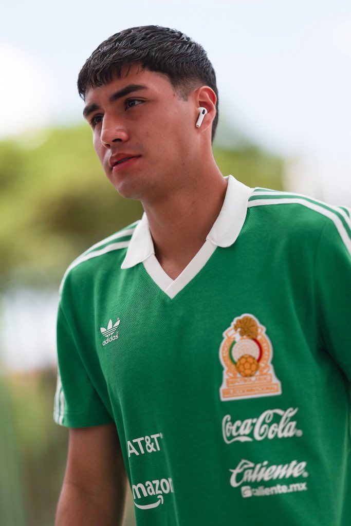 Asistencia de Everardo López en su debut con selección mayor.