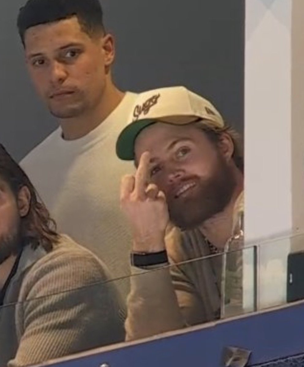 Leafs fans: “Guys, you haven’t won a Cup in almost 60 years. You only won two playoff rounds in 9 years with the most talented core this franchise has ever had. Every other fanbase hates us and preys on our demise. Please, give us anything to feel pride in: 

The Leafs: