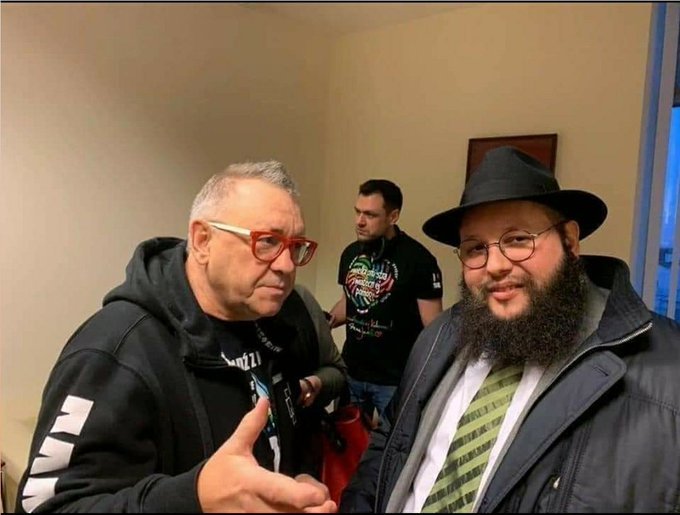 Rodzina: czemu nie wspierasz WOŚP?

Ja: