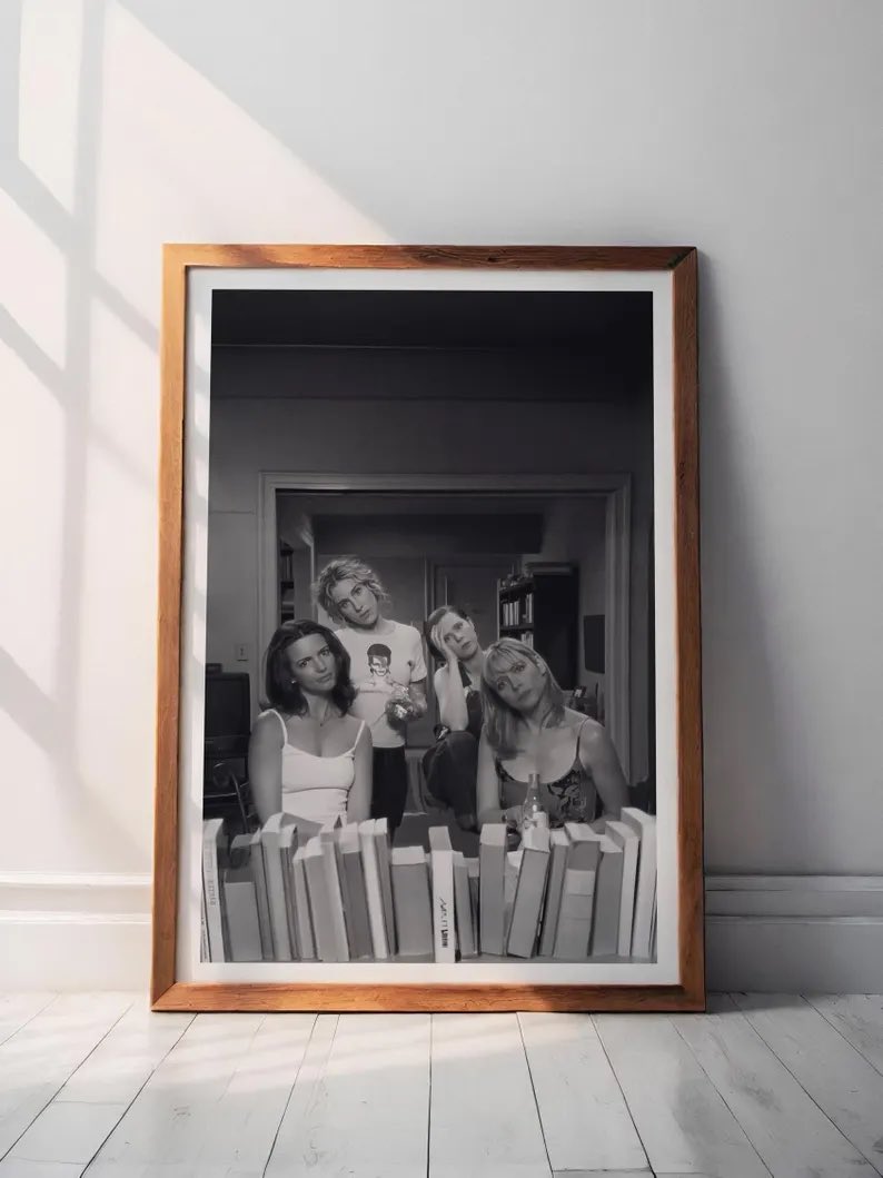 una mia amica si è comprata casa e, oltre a qualcosa di più serio, questo quadro sarà il mio regalo da appendere rigorosamente sopra al cesso per traumatizzare qualsiasi uomo si trovi per caso li a fare pipì