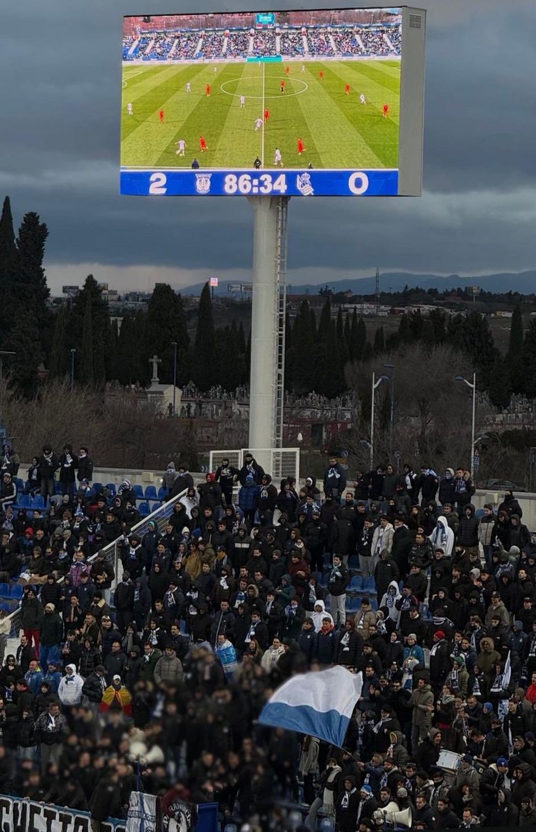CD Leganés - Real Sociedad B

Los tres puntos se quedaron de nuevo en Butarque.

Apretó la grada y apretó el equipo. Cuando el engranaje funciona, los resultados llegan.

Previo a todo, expresamos nuestro recuerdo hacia las víctimas de Adamuz.