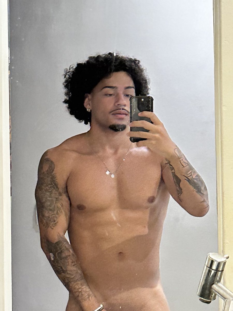 _jayydad's tweet image. acordei gostoso e de ressaca