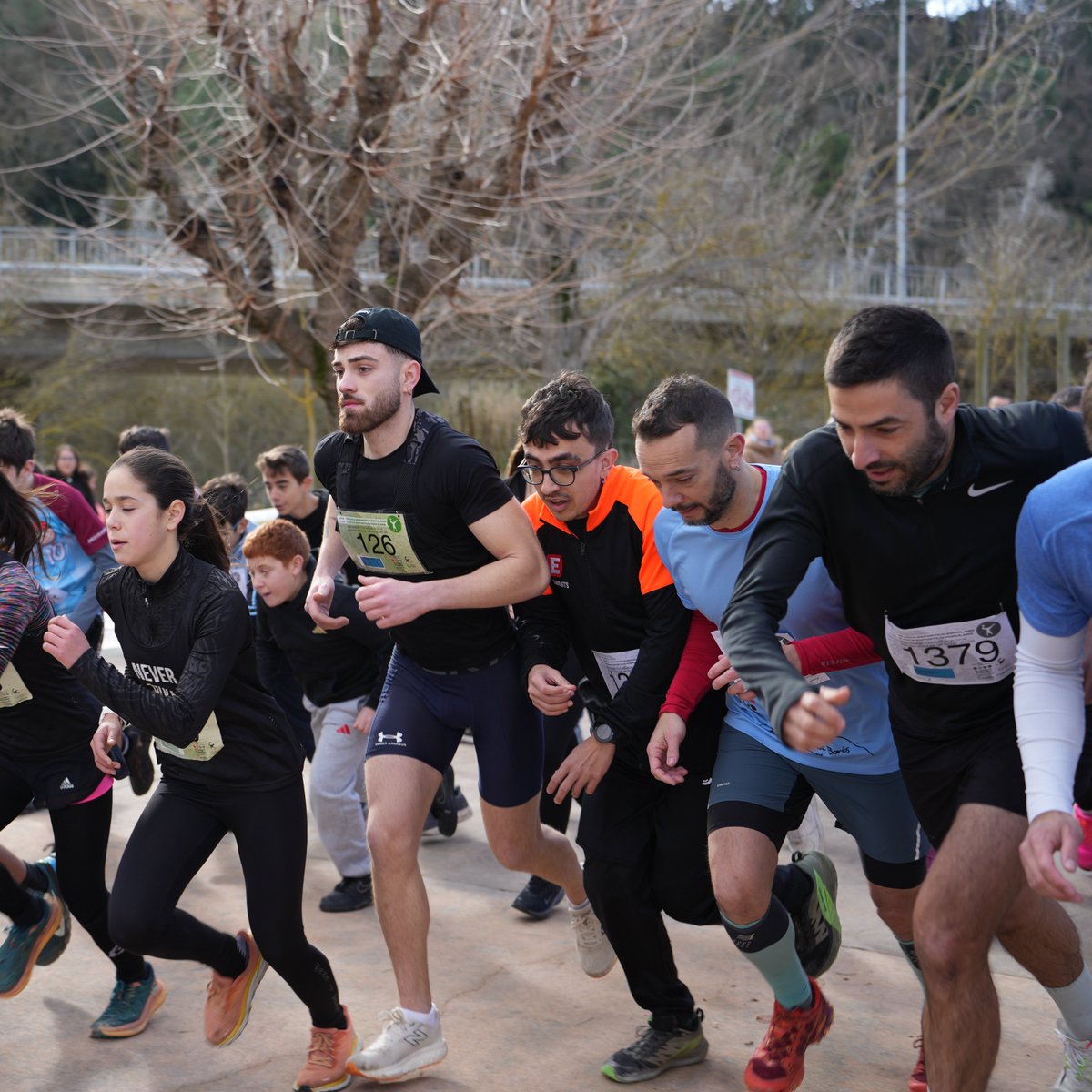 🏃‍♀️☀️ El 12è Cros Escolar i Cursa Popular de l’Escola Maria Borés s’ha celebrat amb èxit a La Pobla de Claramunt.
🏆 Resultats, 📸 fotos i 📰 nota de premsa 👉 tuit.cat/5DTb1