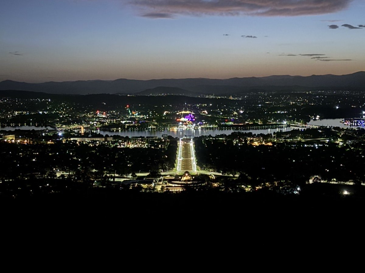 Mount Ainslie
すごい綺麗やった✨