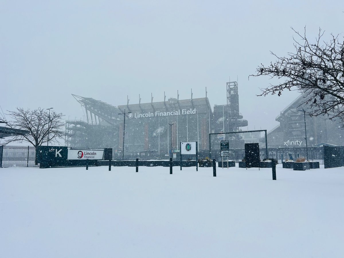 Imagine if there was a playoff game here, today 🥶🥶🥶 #NFLPlayoffs #eagles