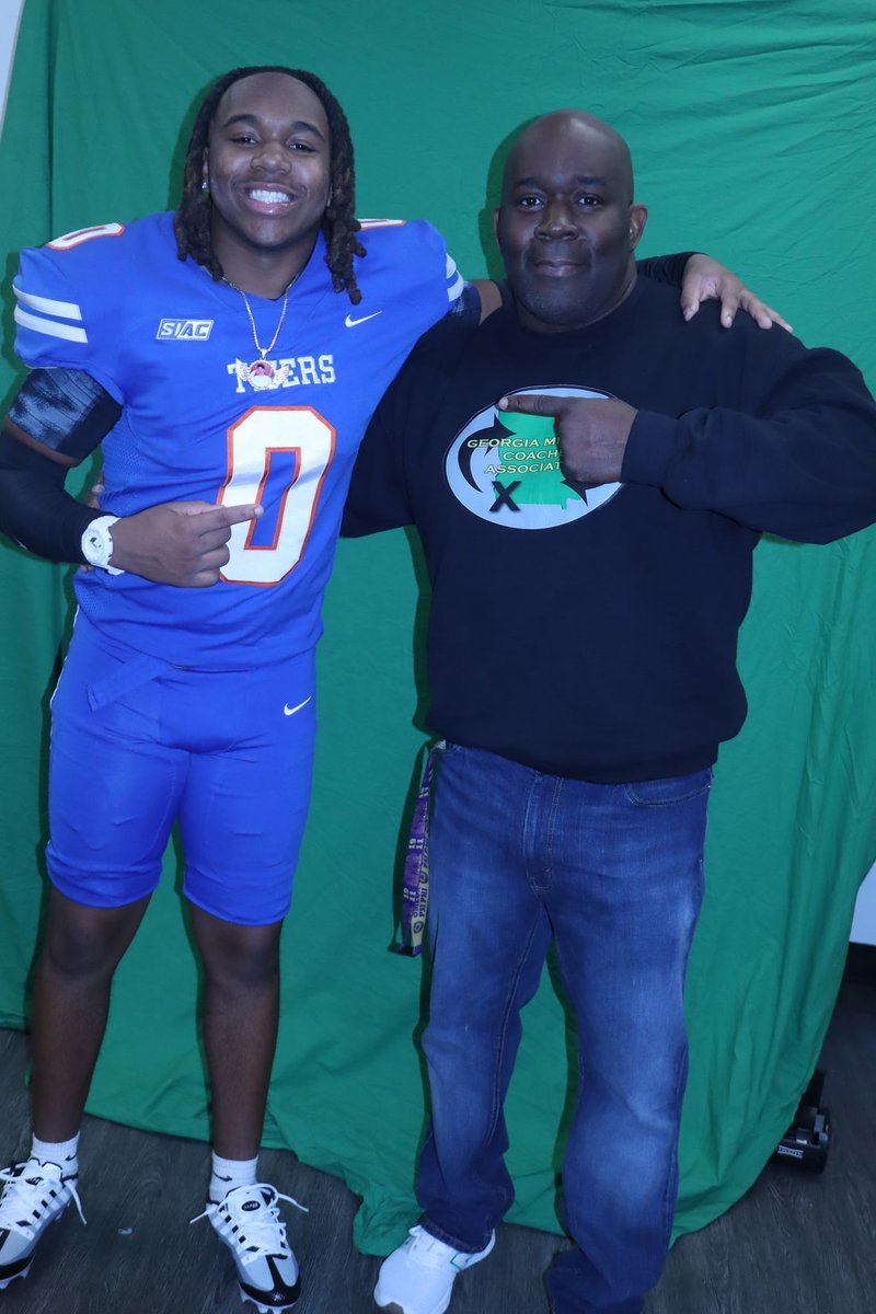 Andrew Tinker tweet media