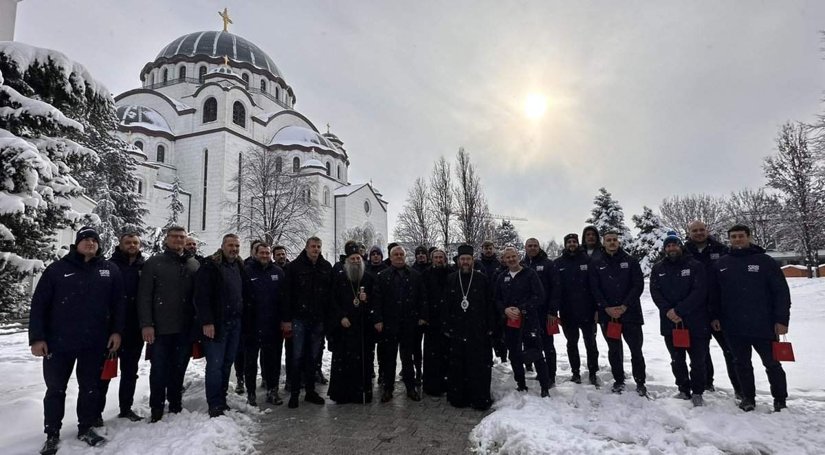 Патријарх Порфирије честитао српским ватерполистима титулу европског првака

Поводом освајања првог места и златне медаље на Европском првенству у Београду, Његова Светост Патријарх српски г. Порфирије је упутио вечерас честитку селектору Урошу Стевановићи и српским делфинима у