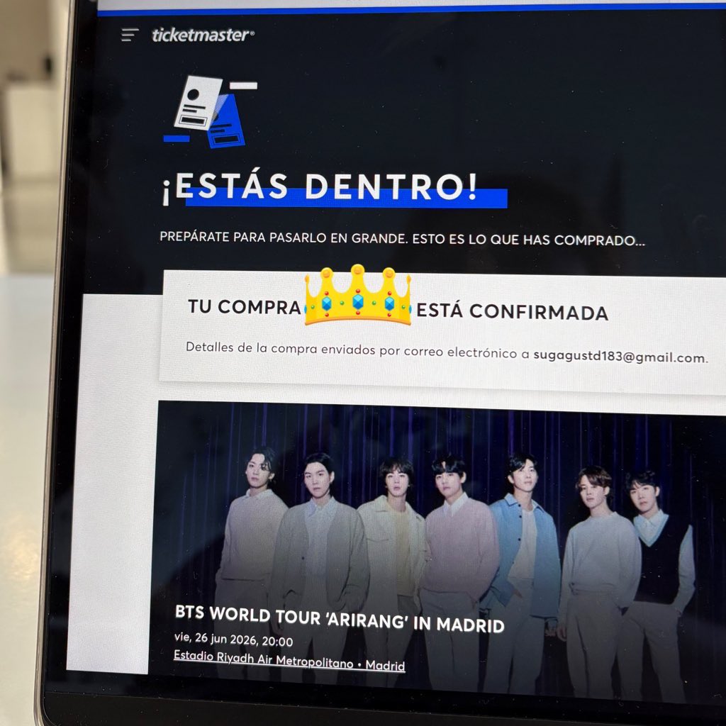 sdbx93's tweet photo. yo no conseguí las entradas, las consiguió la Kamill de 13 años que les ponía las traducciones de las canciones de BTS en la comida a todos sus familiares 😛 (sigo llorando btw) 

@bts_bighit #BTS_WORLDTOUR #BTSenMadrid https://t.co/jI3UvwxGDs