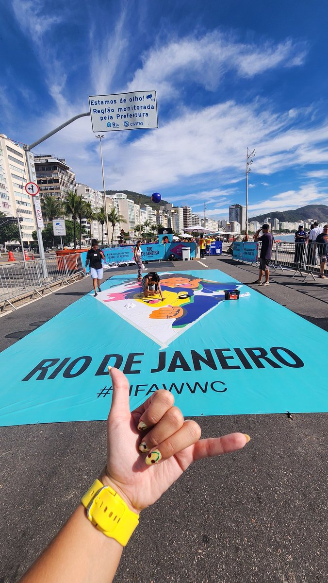 takemeout's tweet photo. POV: você está participando como ilustradora do lançamento das suas ilustrações na marca da Copa do Mundo Feminina da FIFA aqui em Copacabana 🧚‍♀️💓⚽

Em breve mais infos sobre!!! https://t.co/LcGjUfXIdD
