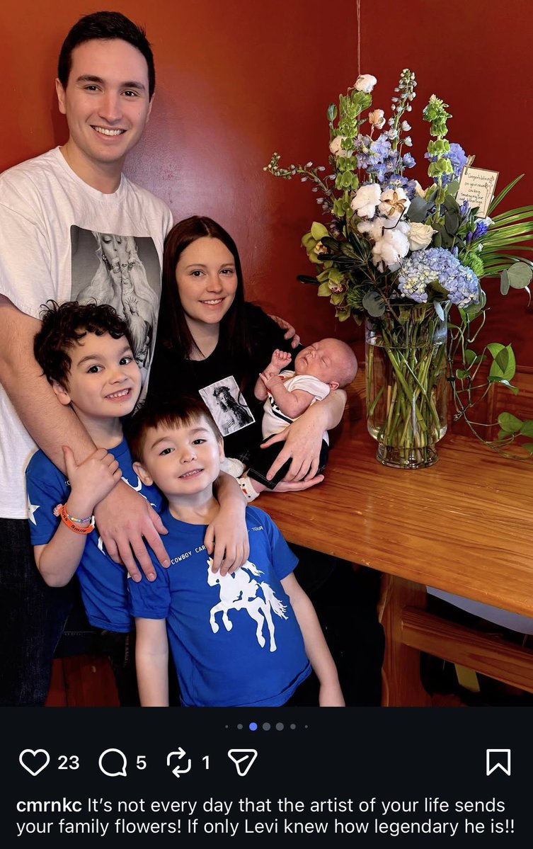 BeyLegion's tweet image. Beyoncé sends flowers to congratulate the family she helped with a gender reveal at the COWBOY CARTER TOUR after the birth of their little cowboy. 🤍