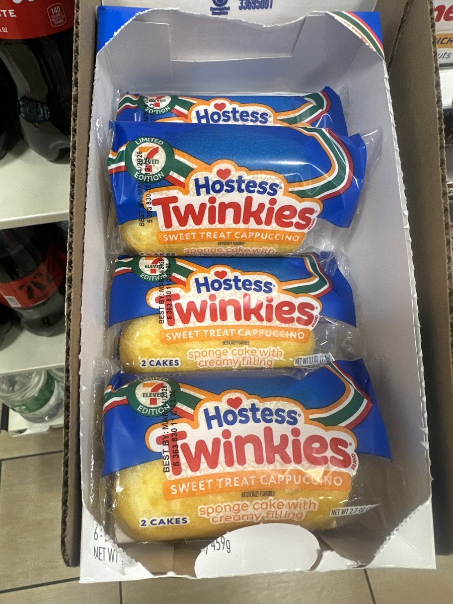 Dtvdtw's tweet photo. Went on an adventure last night for a bit then found some twinkies I’d call it a win lol https://t.co/hF7TbdMps1