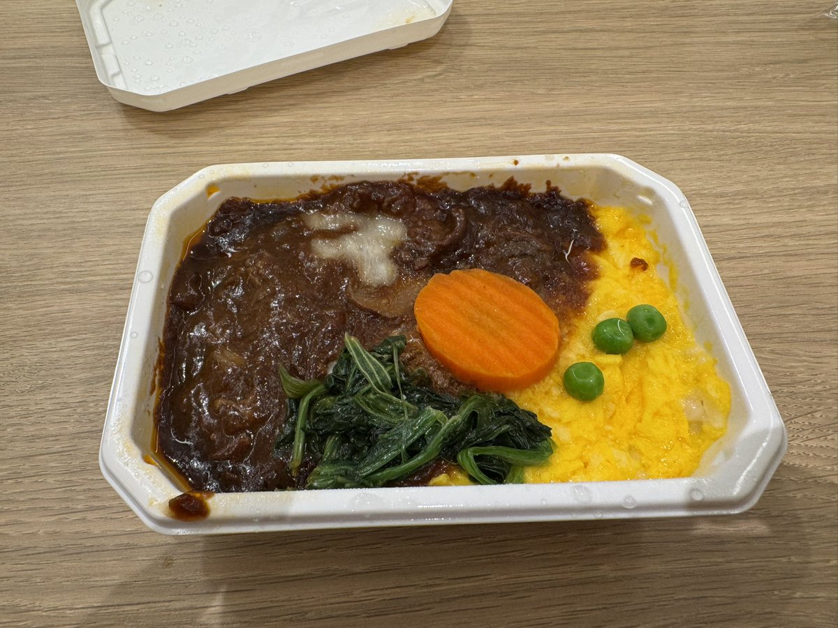 ファーストキャビン那覇空港のいいところは朝食に無料でANA機内食をいただけるところ