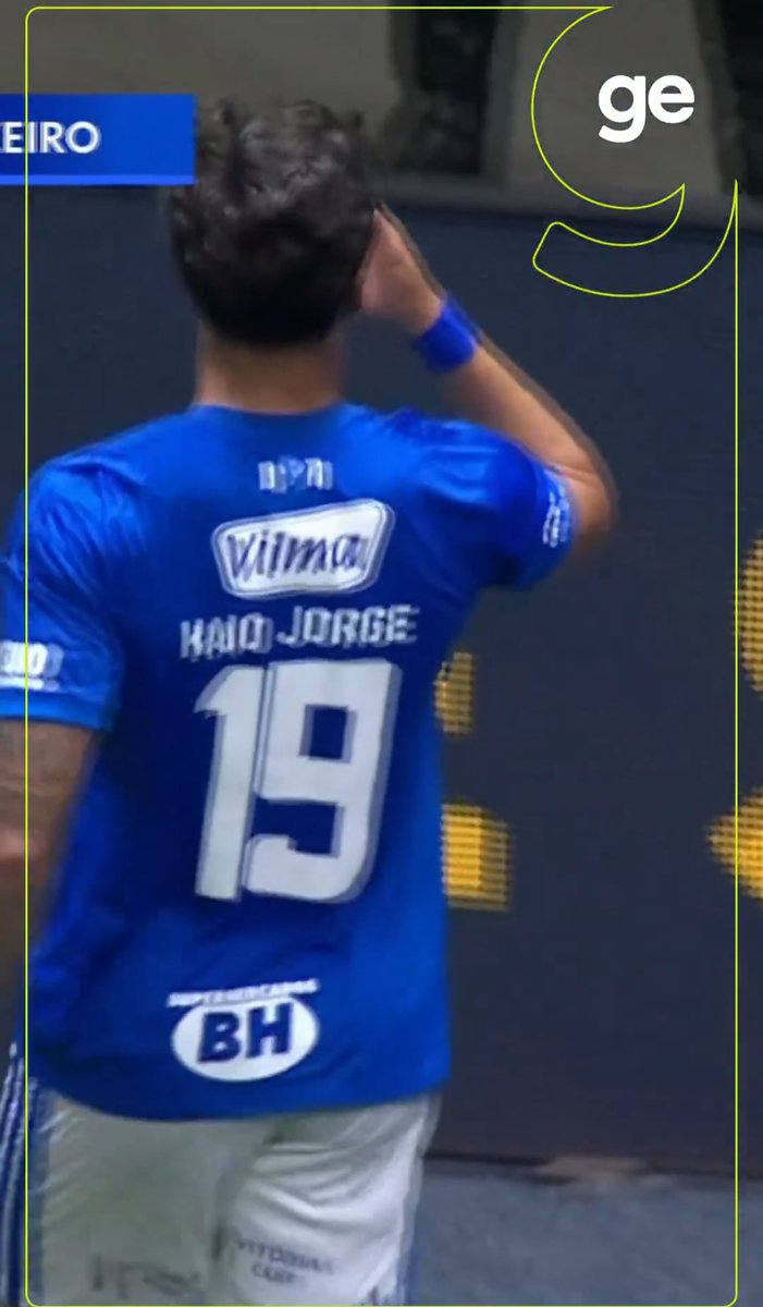 aMassaGalo's tweet image. Mijei no copo e joguei pra esse otario e ele ainda bebeu kkkkkkkkkkkkkkk