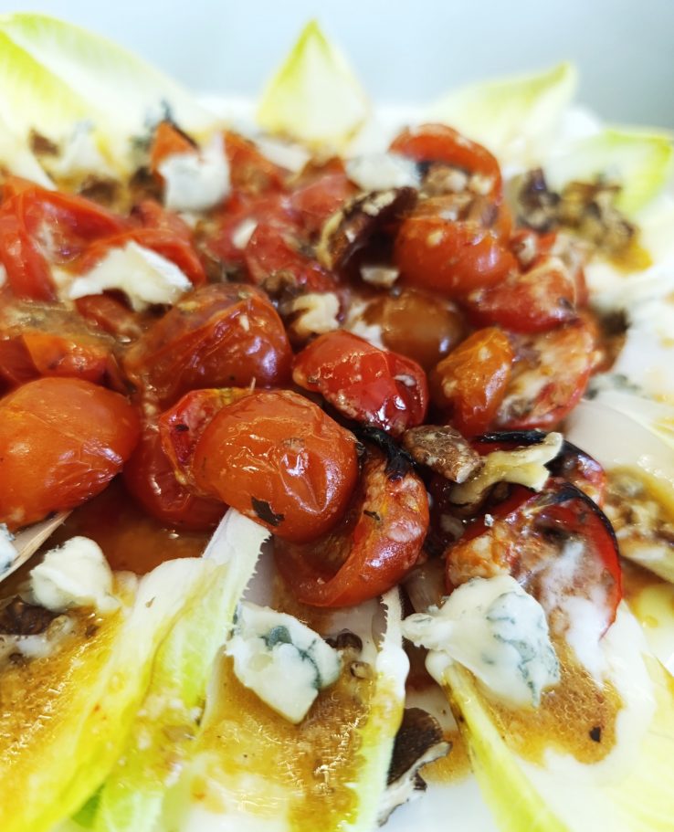 Endibia entsalada tomate cherry erre, gazta urdin eta intxaurrekin  zuzeu.eus/?p=397628
<a href="/PagotxaRZk/">Pagotxa</a>
#zuzeuRZK