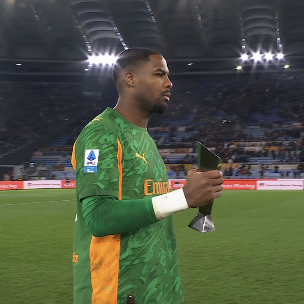 Elcalcio_'s tweet image. 🌟 | مايك ماينيان يفوز بجائزة رجل مباراة [روما x ميلان]