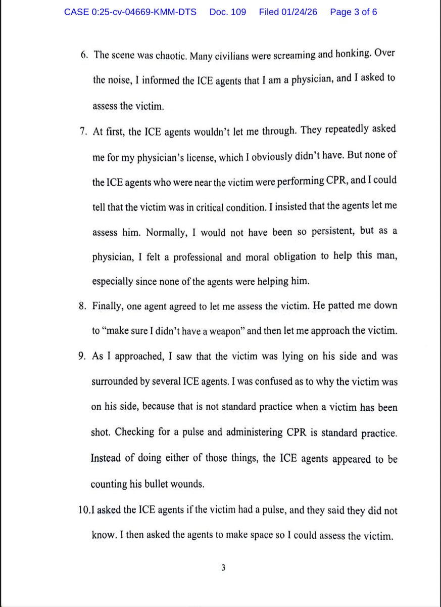 allenanalysis's tweet image. 🚨HOLY FU*KING HELL: A physician’s sworn affidavit just destroyed the official narrative.

He says he ran to the scene, identified himself as a doctor, and BEGGED to help Alex Pretti.

ICE agents blocked him, demanded a physician’s license, and still weren’t performing CPR.

When…