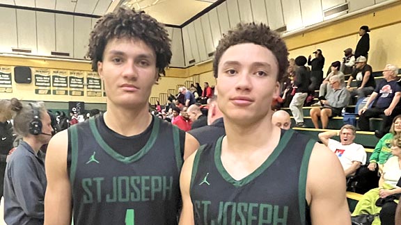 CalHiSports's tweet image. St. Joe, Riordan crush it in Napa.
State No. 7 Knights beat No. 3 Salesian &amp;amp; No. 12 Riordan tops No. 21 Modesto Christian in key matchups at Crush in the Valley event. Recap of day done.
@SJ_Hoops @RonMFlores @Pdouble_33 
calhisports.com/2026/01/25/st-…