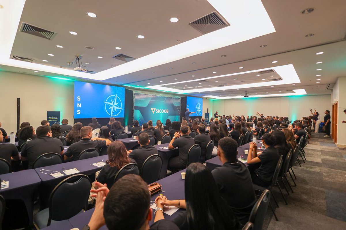 cergio's tweet image. Alinhamento estratégico do Sicoob Norte Sul 
Foto do time 
Sucesso