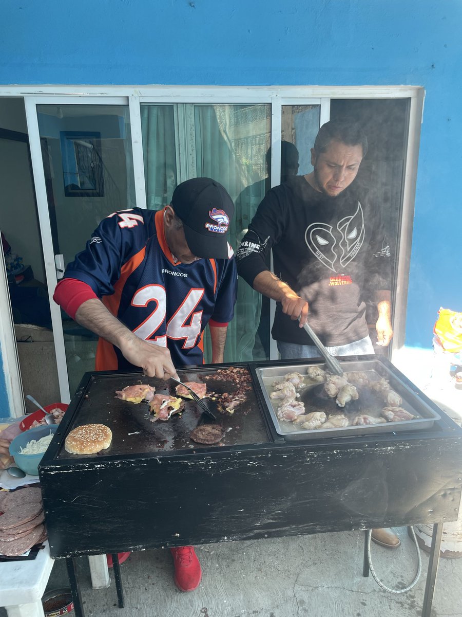master_astaroth's tweet photo. #NFLEnTelevisa https://t.co/ORnW5wdc2n