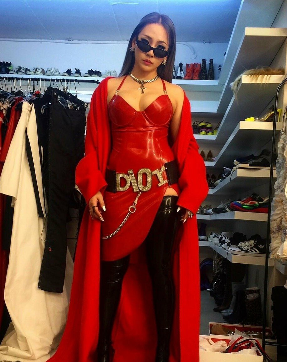 chaeriinism's tweet image. getting ready                 to make history