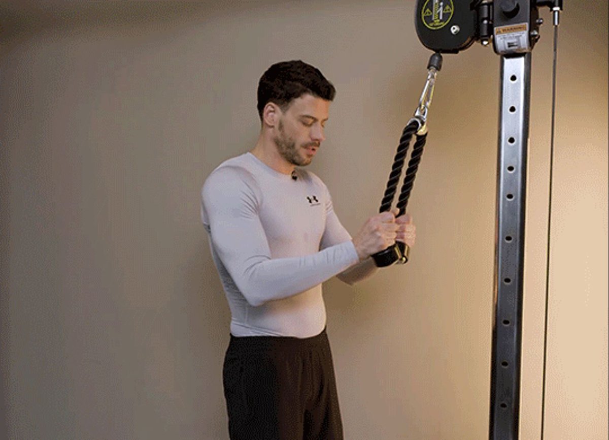 nicknotes2's tweet image. "The main reason for wanting to log off is seeing how 'Heated Rivalry' has become a mass psychosis event," says François Arnaud on taking a social media break."It's really brain rot and stops me from achieving anything I want to in life." 
menshealth.com/fitness/a70109…