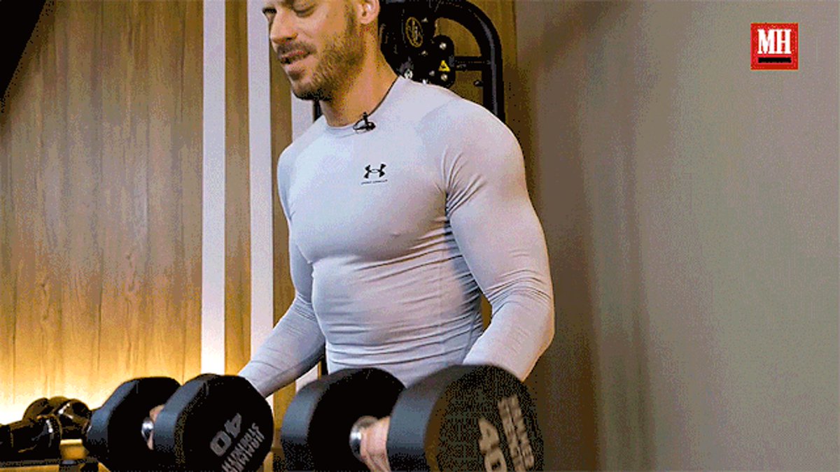 nicknotes2's tweet image. "The main reason for wanting to log off is seeing how 'Heated Rivalry' has become a mass psychosis event," says François Arnaud on taking a social media break."It's really brain rot and stops me from achieving anything I want to in life." 
menshealth.com/fitness/a70109…