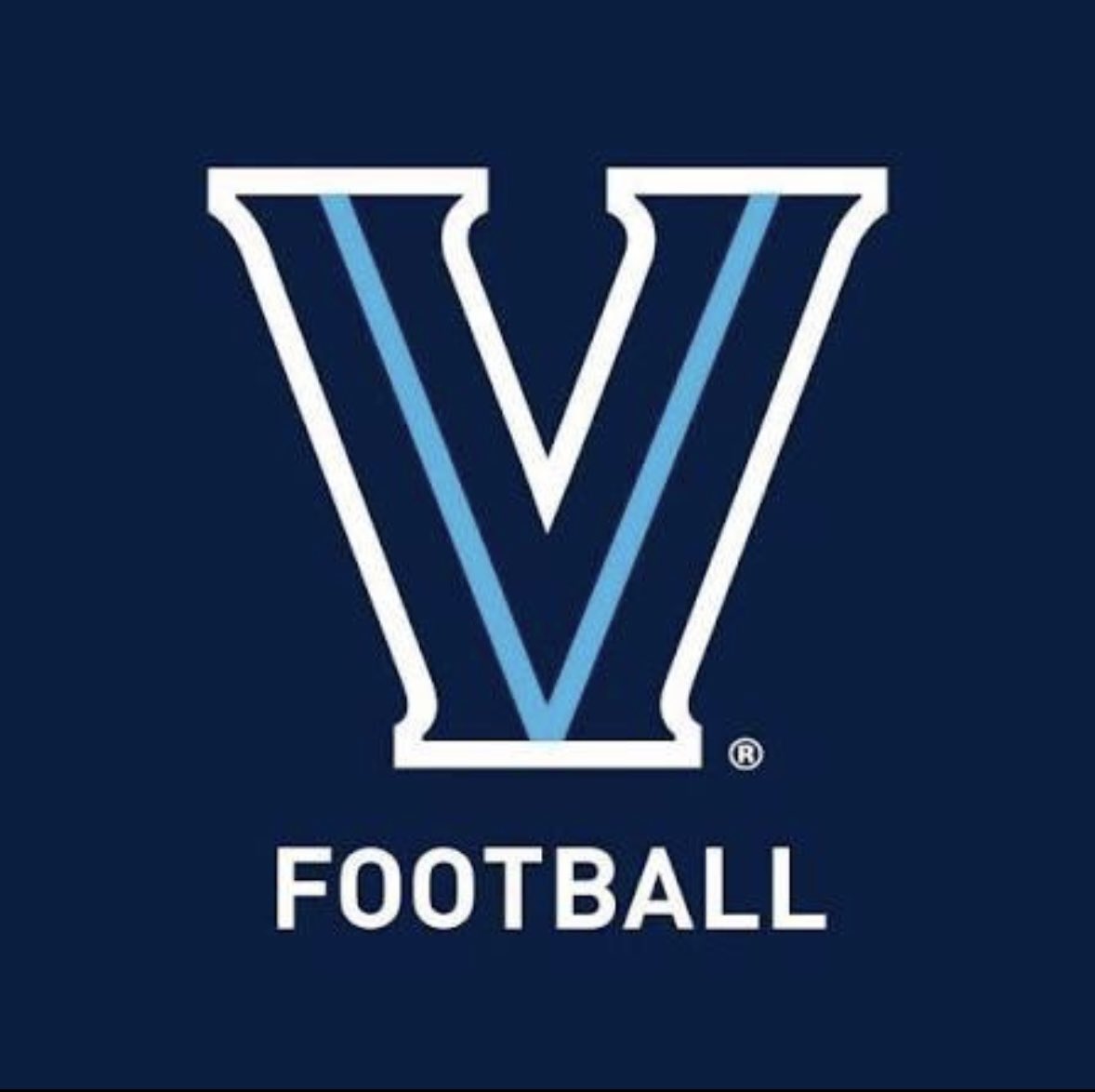mtodisco__34's tweet photo. Thank you @devine_sean for coming to @HolmdelHS last week to discuss @NovaFootball and congratulations on a great season.  @NoelKavanagh @Holmdel_FB2026 @HolmdelHornets https://t.co/Qe1MazcIi3