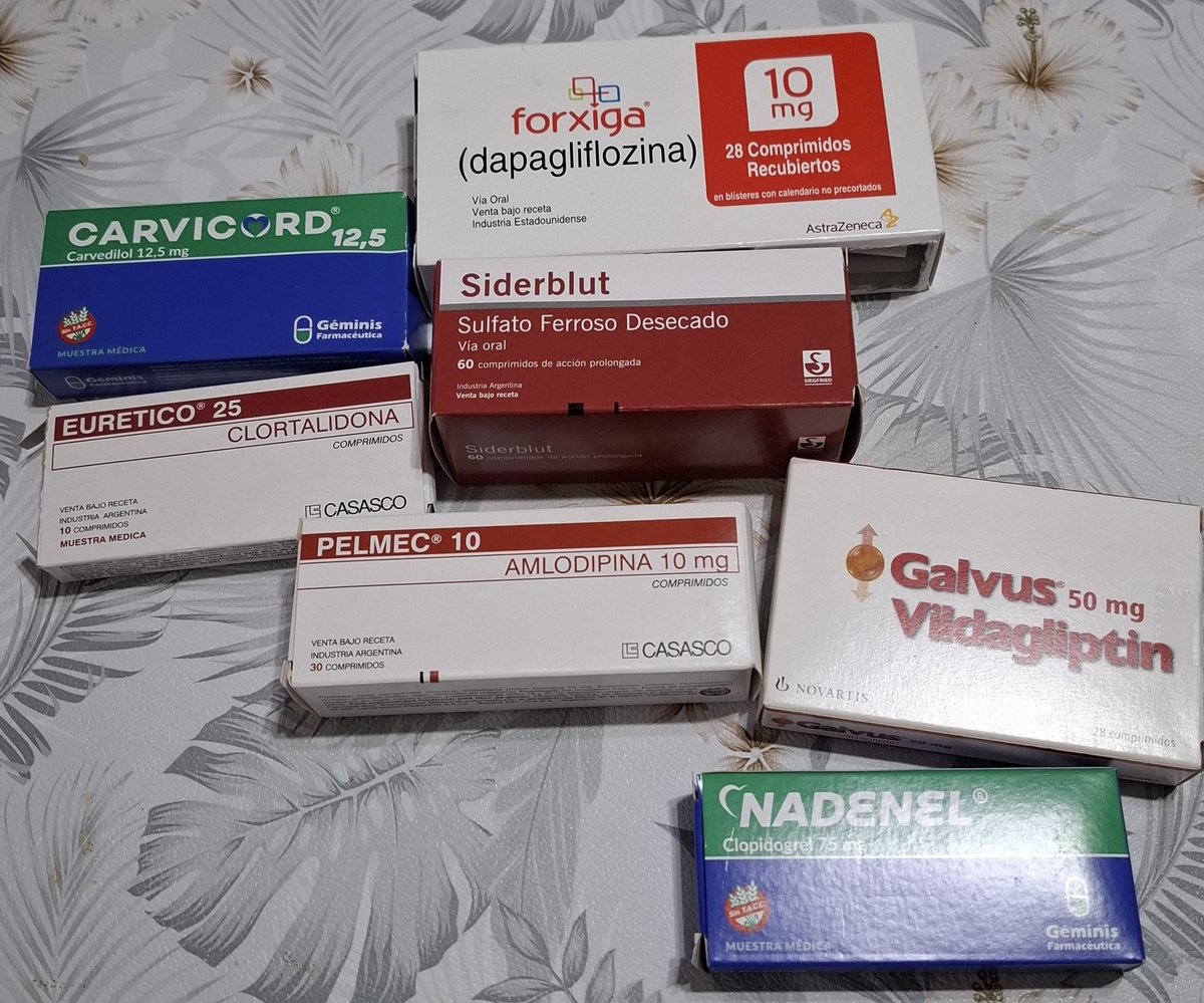 ¡RT por favor! 
En casa de mi madre tenemos 7 cajas de insulina, 2 cajas de agujas y bastantes cajas de los medicamentos que se ven en la tercera foto, que pertenecían a mí papá
Si conocen a alguien que los necesite, o saben dónde se pueden donar o llevar...me contestan por acá