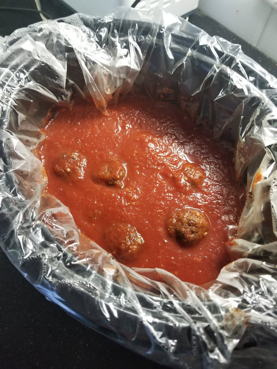 f22_me's tweet photo. Stuck inside today and tomorrow due to the weather, so made my favorite meal, spaghetti and meatballs https://t.co/plHIDc4fsh