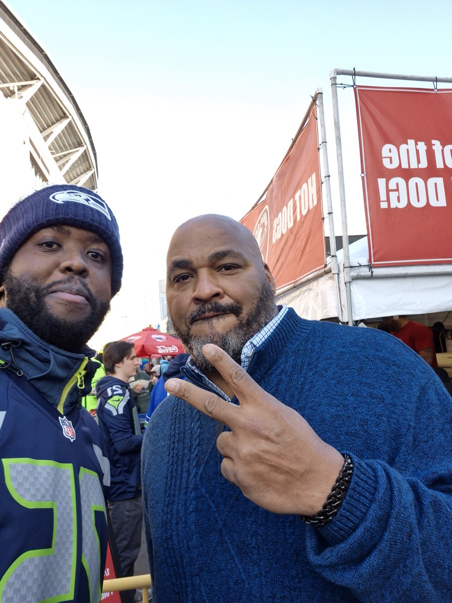 𝚂𝚒 tweet media