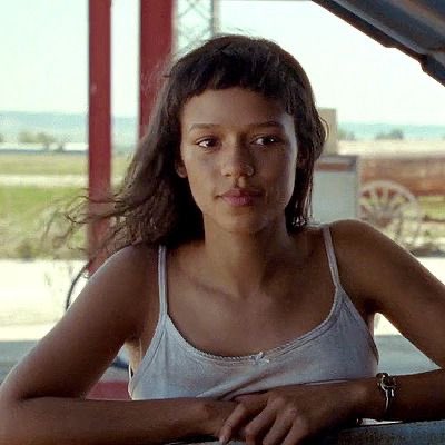 brwonbunnie's tweet image. i just want to give off cute, effortless, adorable vibes but i can’t do that while im FAT