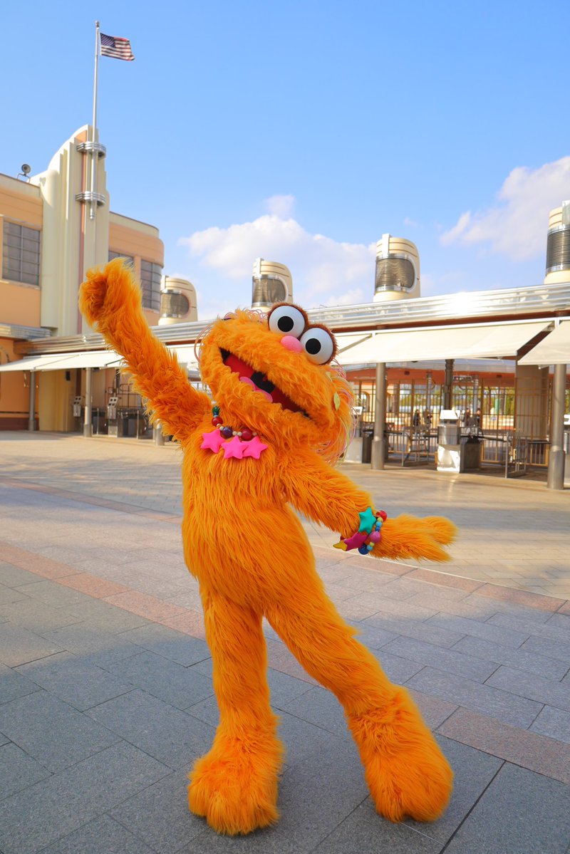 アビーは魔法が使えるけどゾーイはバレエができるよ🩰🙆🏼‍♀️

#USJファン #USJ  
#セサミ #セサミストリート #ゾーイ
#sesame #sesamestreet