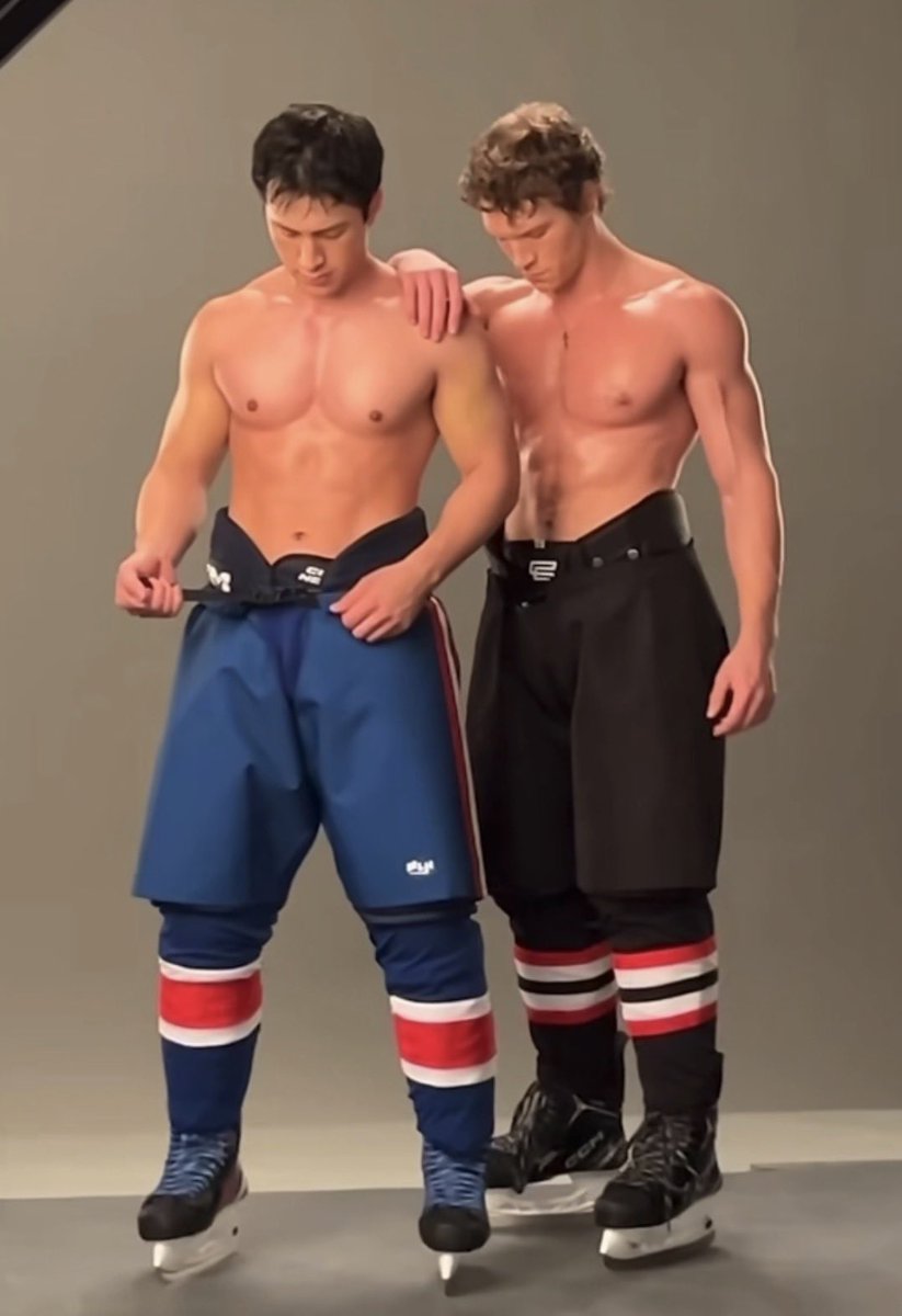 therealrozanov's tweet image. BTS From a shoot we did a couple weeks ago @ShneHollandrNHL 🤭 we look GOOD