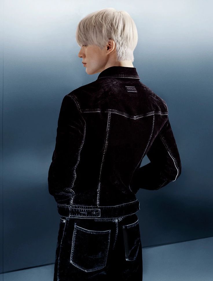 kyskyskys4321's tweet image. Born to model