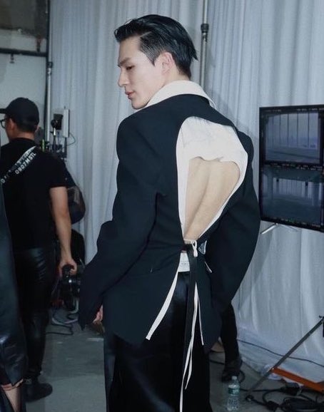 kyskyskys4321's tweet image. Born to model