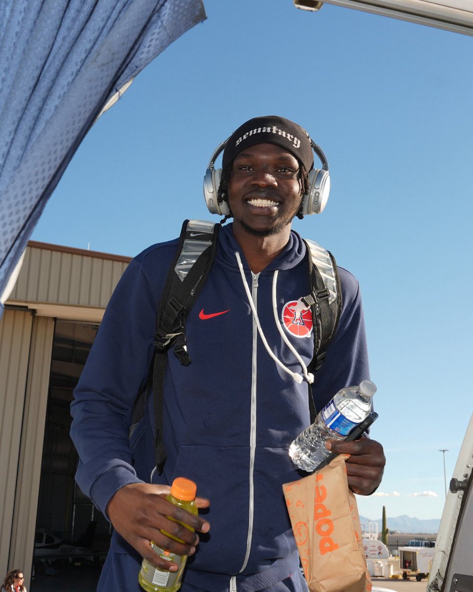 ArizonaMBB's tweet photo. Off to Provo ✈️ https://t.co/FMoqrdH9v5