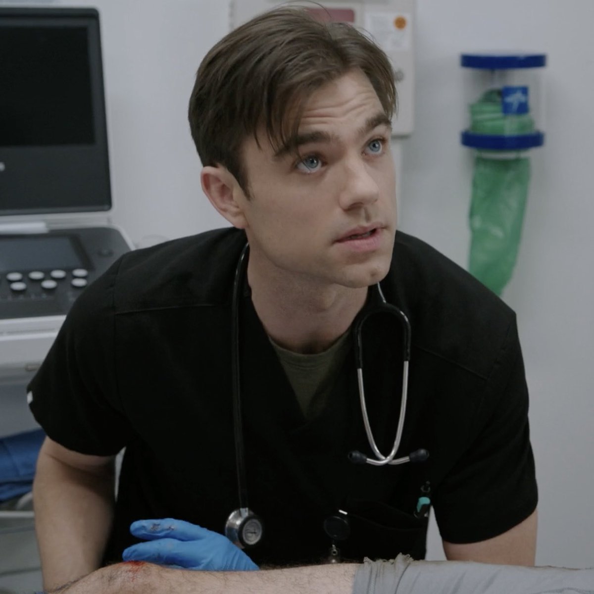 mmithstranger's tweet image. i love it when he looks a little pathetic