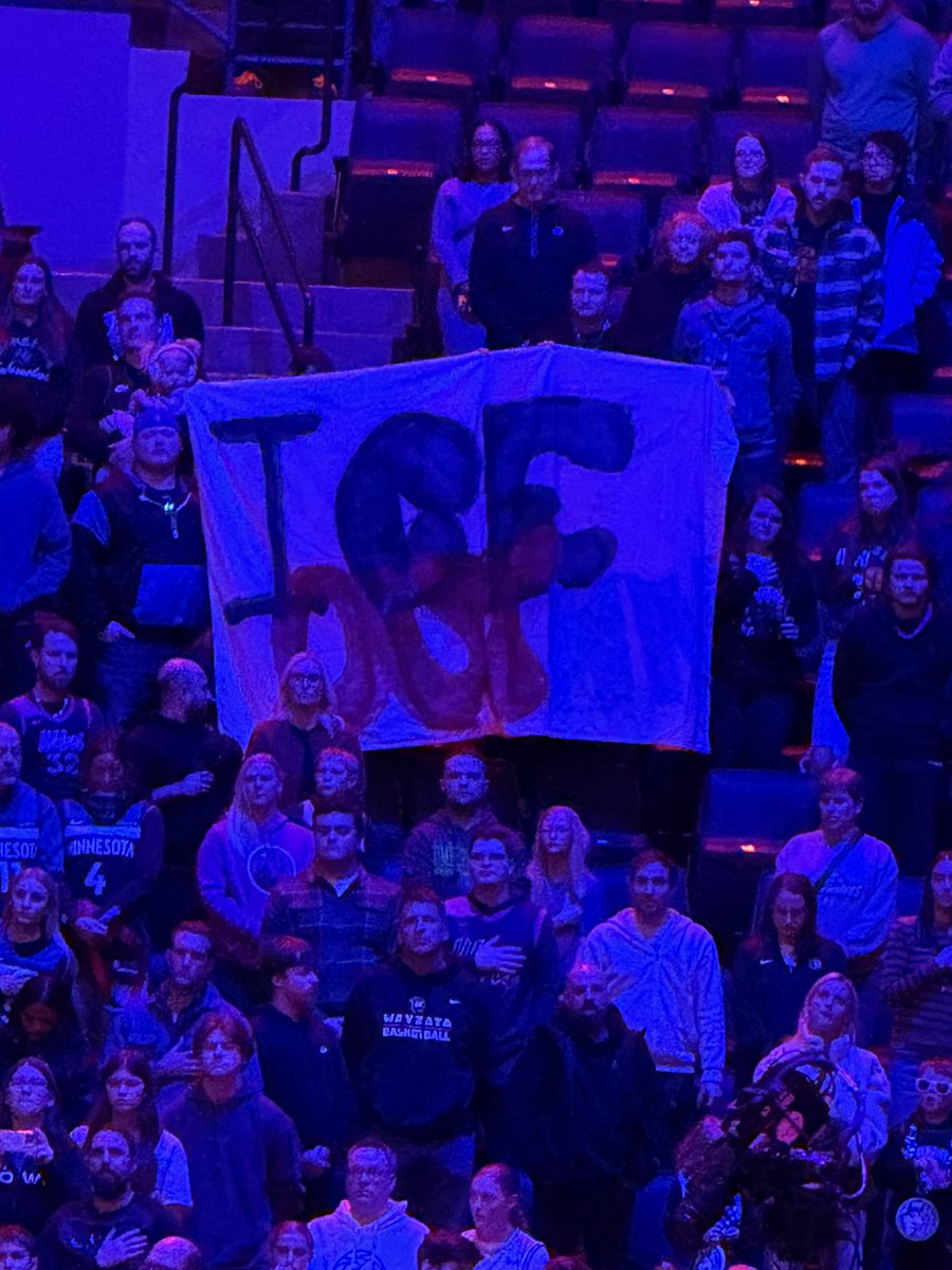 jasonmgood's tweet image. Target Center right now.