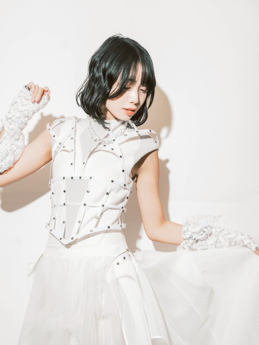 梁瀬♡です おはようございます。 土日は熱出して休んでました。音々の写真集