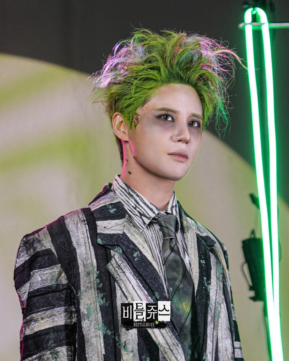 처음의 모차르트 부터 지금의 비틀쥬스까지. 안주하지 않은 캐릭터를 주저 없이 하던 16년의 세월이 늘 빛났어요. 자신을 믿고 나아가는 그 길을 언제나 믿어요. 16주년 축하해요!❤️
#끝나지_않는_음악_김준수
#뮤지컬배우김준수_데뷔16주년