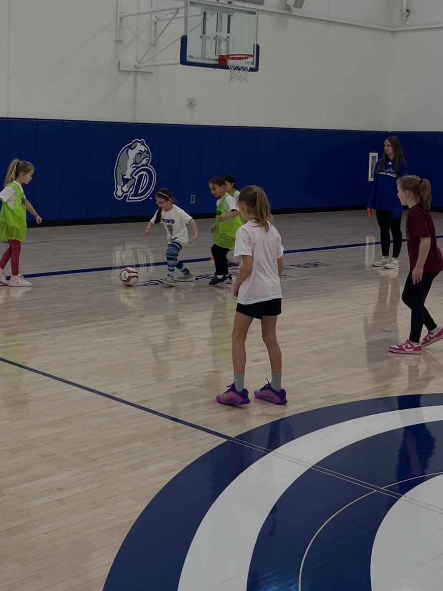 Drake Women's Soccer tweet media