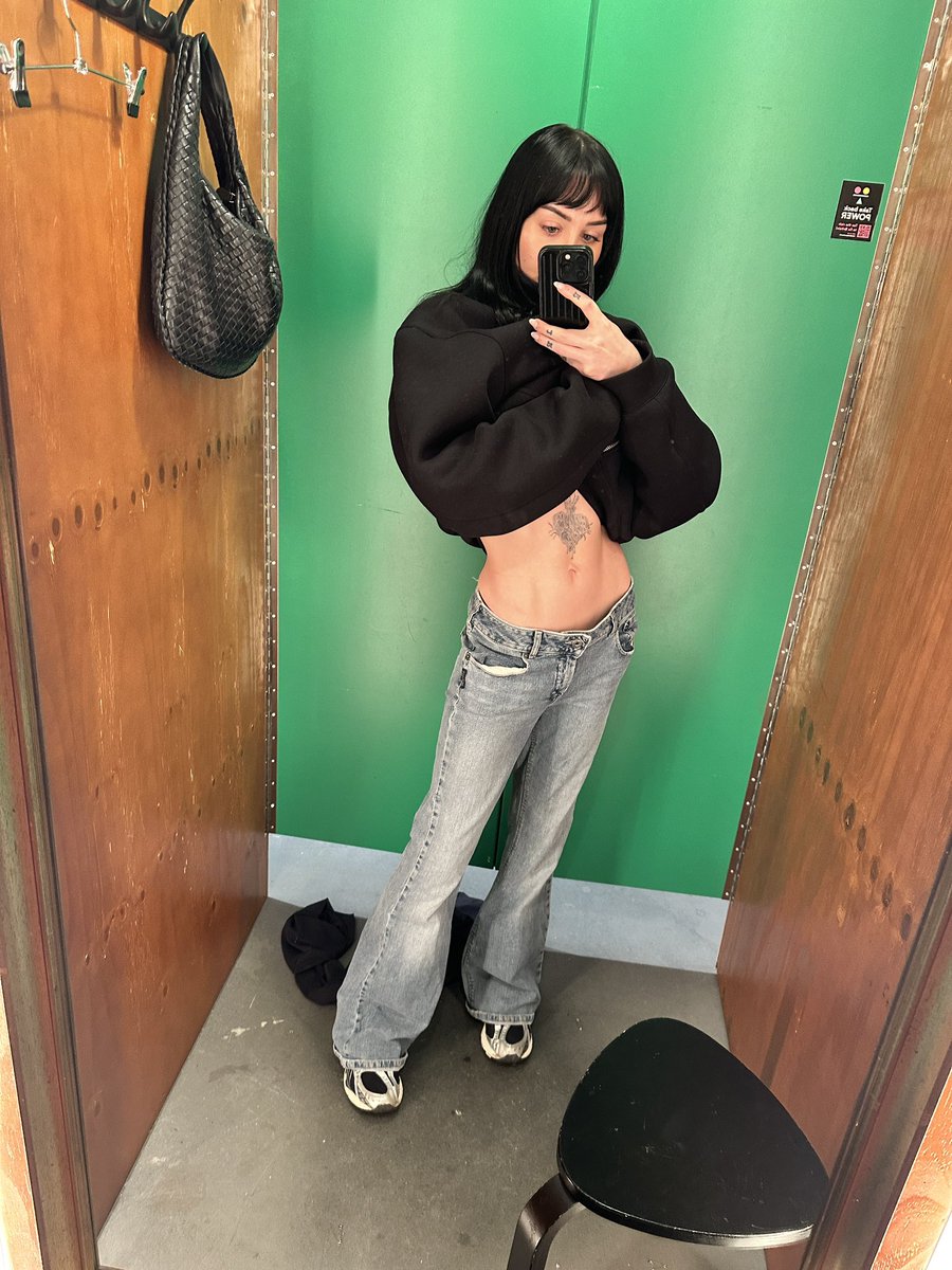 msgiaavery's tweet image. Pilates princess