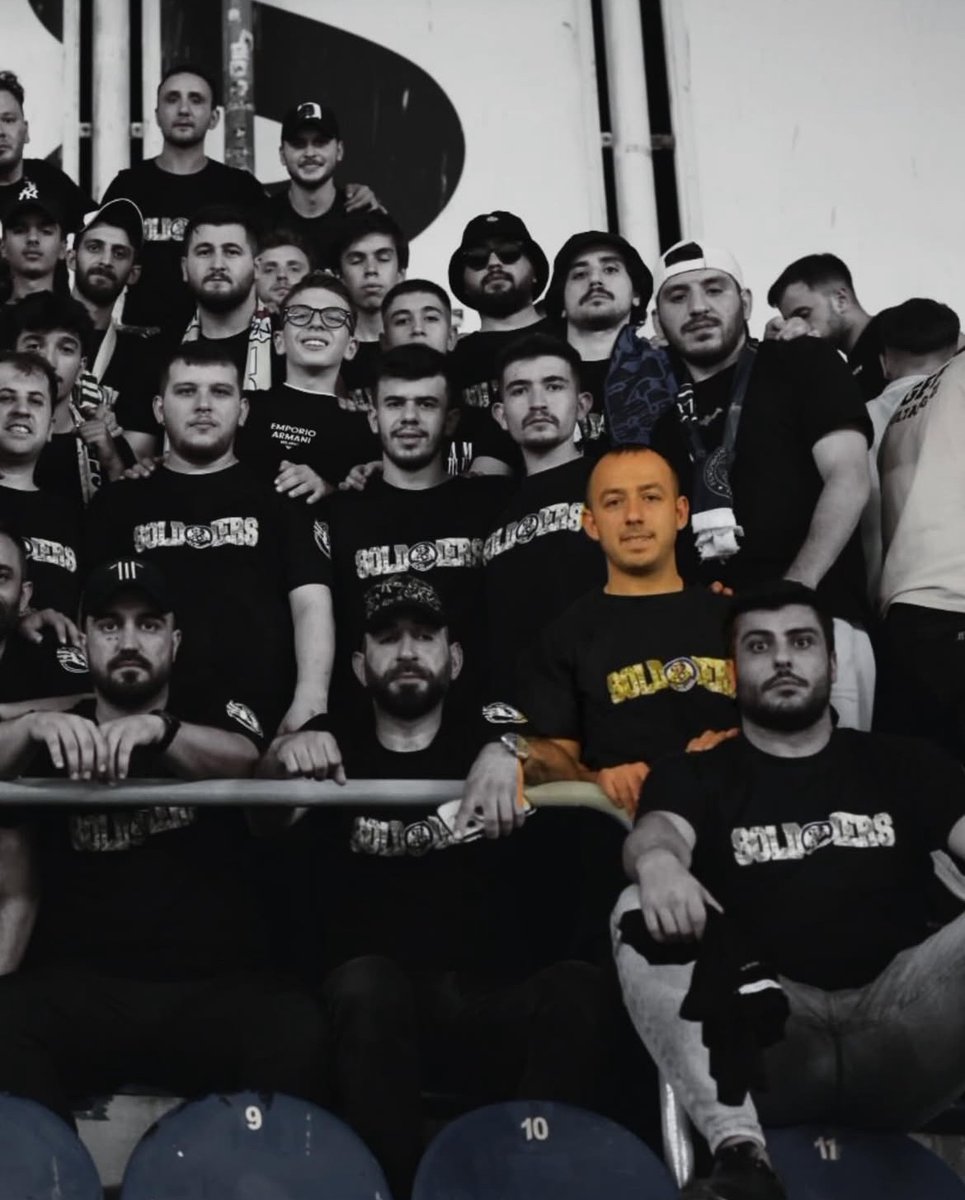 BAŞIMIZ SAĞ OLSUN!

Soldiers of GFB üyelerinden Barış Akpehlivan’ın vefat haberini derin bir üzüntüyle öğrenmiş bulunmaktayız.

Merhuma Allah’tan rahmet; ailesine, sevenlerine ve Soldiers of GFB ailesine sabır ve başsağlığı diliyoruz. #UNIGFB