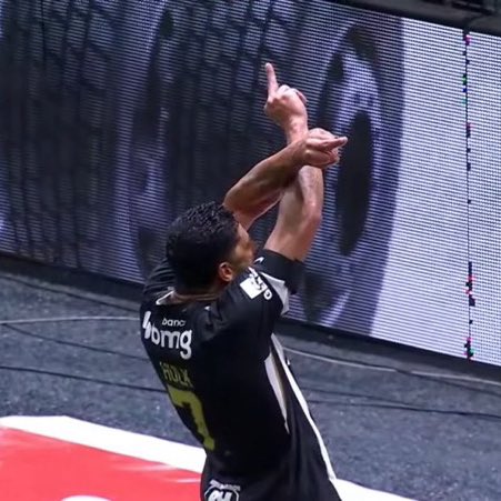 fuckgusz's tweet image. HULK AINDA METEU O DPA