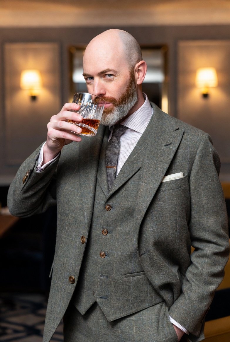 To clear up the nonsense. 

Everyone has the 1st Amendment Constitutional right to protest. 

Everyone has the 2nd Amendment Constitutional right to bear arms. 

No one has a Constitutional right to interfere with law enforcement in the conduct of their job. 

So, if you're