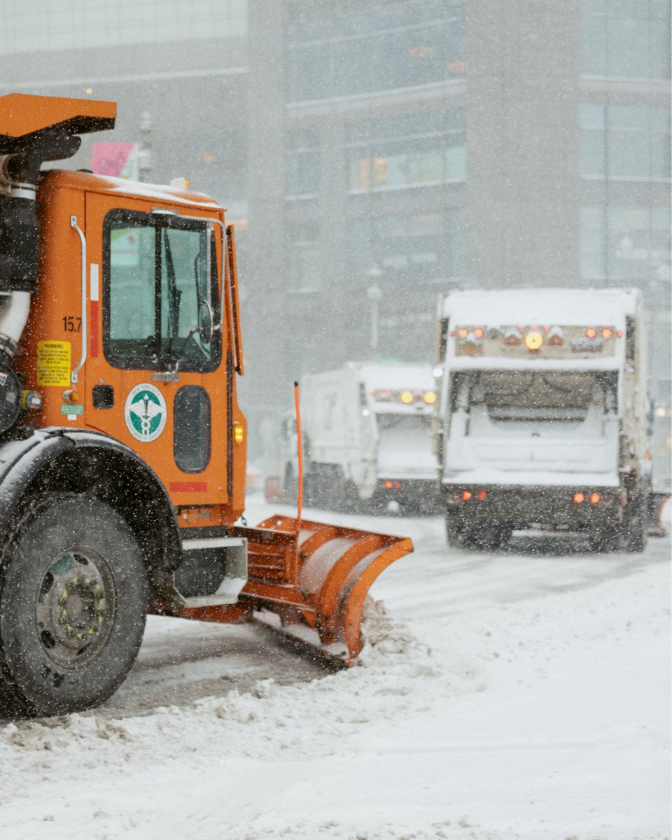 NYCMayor's tweet image. Thank you to all of the city workers who have been working around the clock this weekend to keep us safe. No job is too small, no storm is too big.